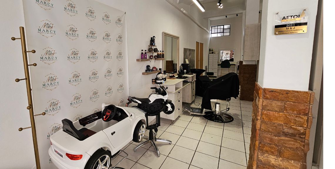 Μαρκέλλα Κωνσταντά_Μανικιουρ Πεντικουρ_Χίος