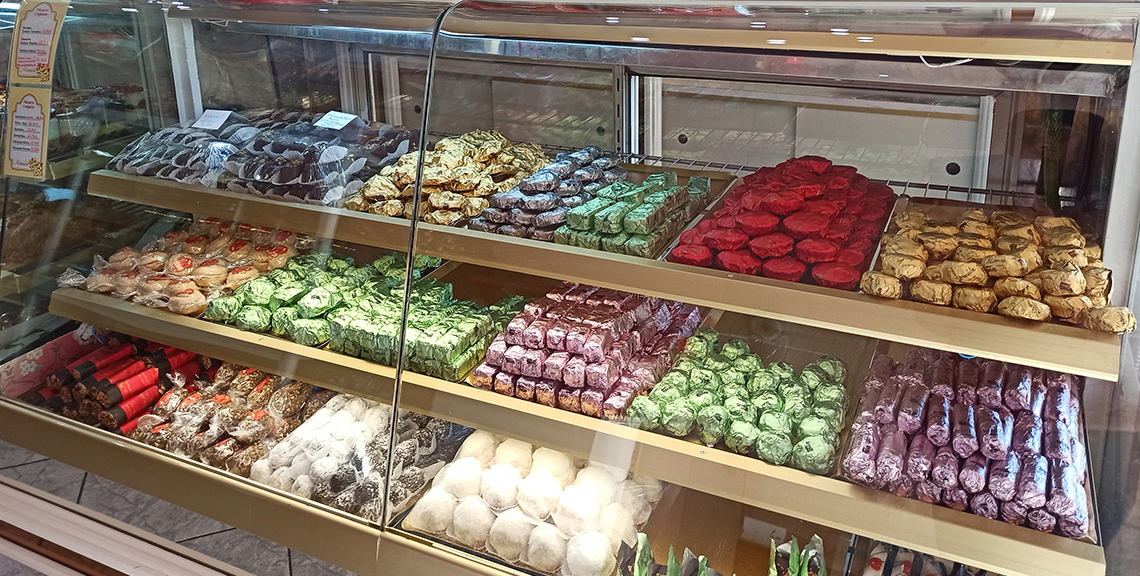 Ζαχαροπλαστείο - Μονιώδη