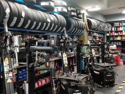 Πηλιόγλου - Ελαστικά, Αξεσουάρ αυτοκινήτων - Χίος